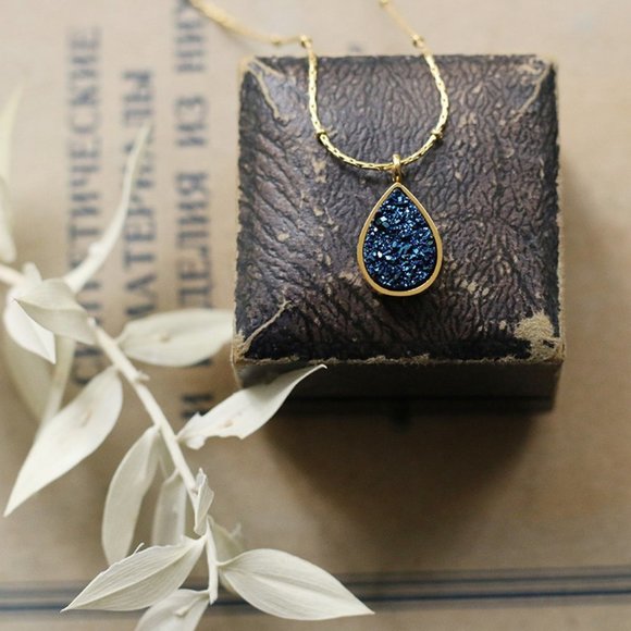 NEW 18K Gold Plated Blue Drusy Teardrop Necklace - Picture 4 of 9